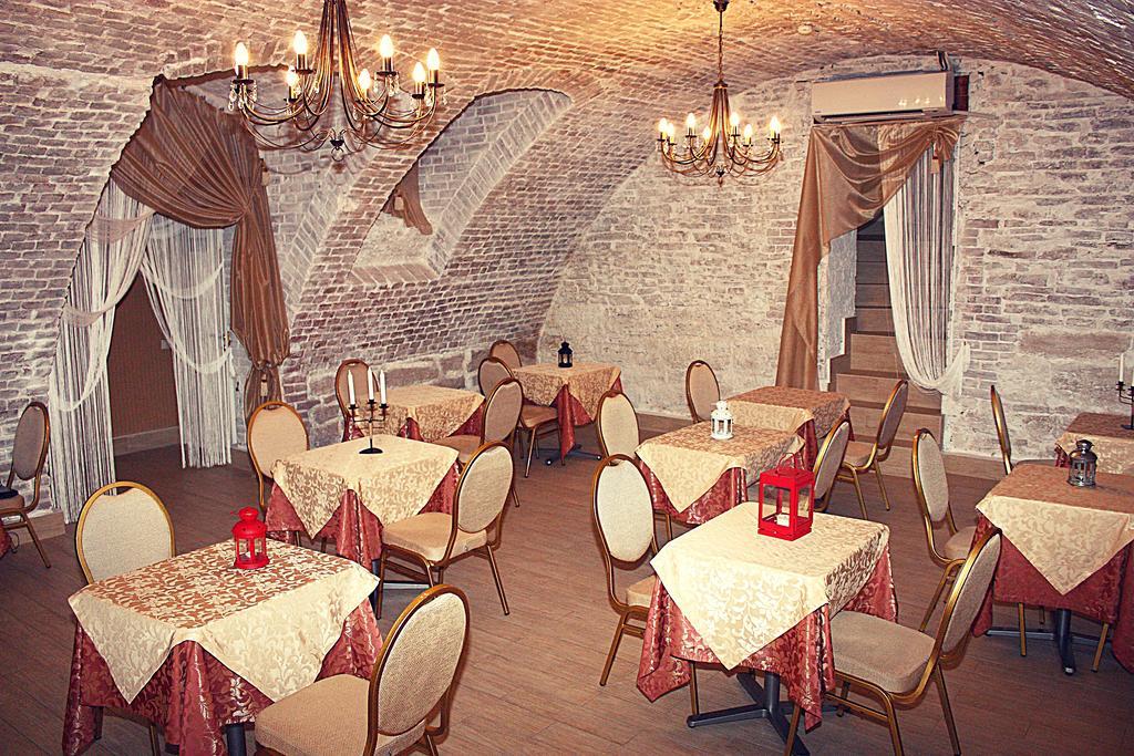 Hotel Nikolaevskiy ロストフ・ナ・ドヌ レストラン 写真